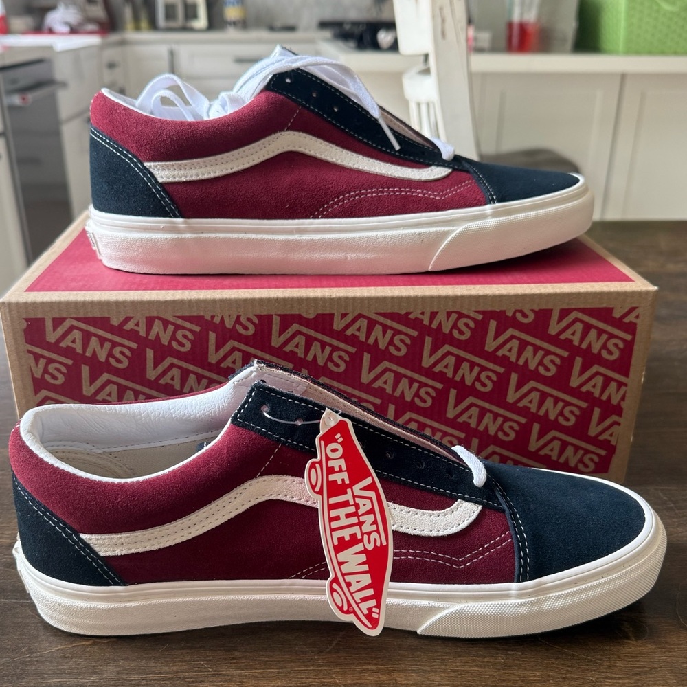 Vans Old Skool NWT Burgundy             blue graphite /windsor wine M10.5/ W 12